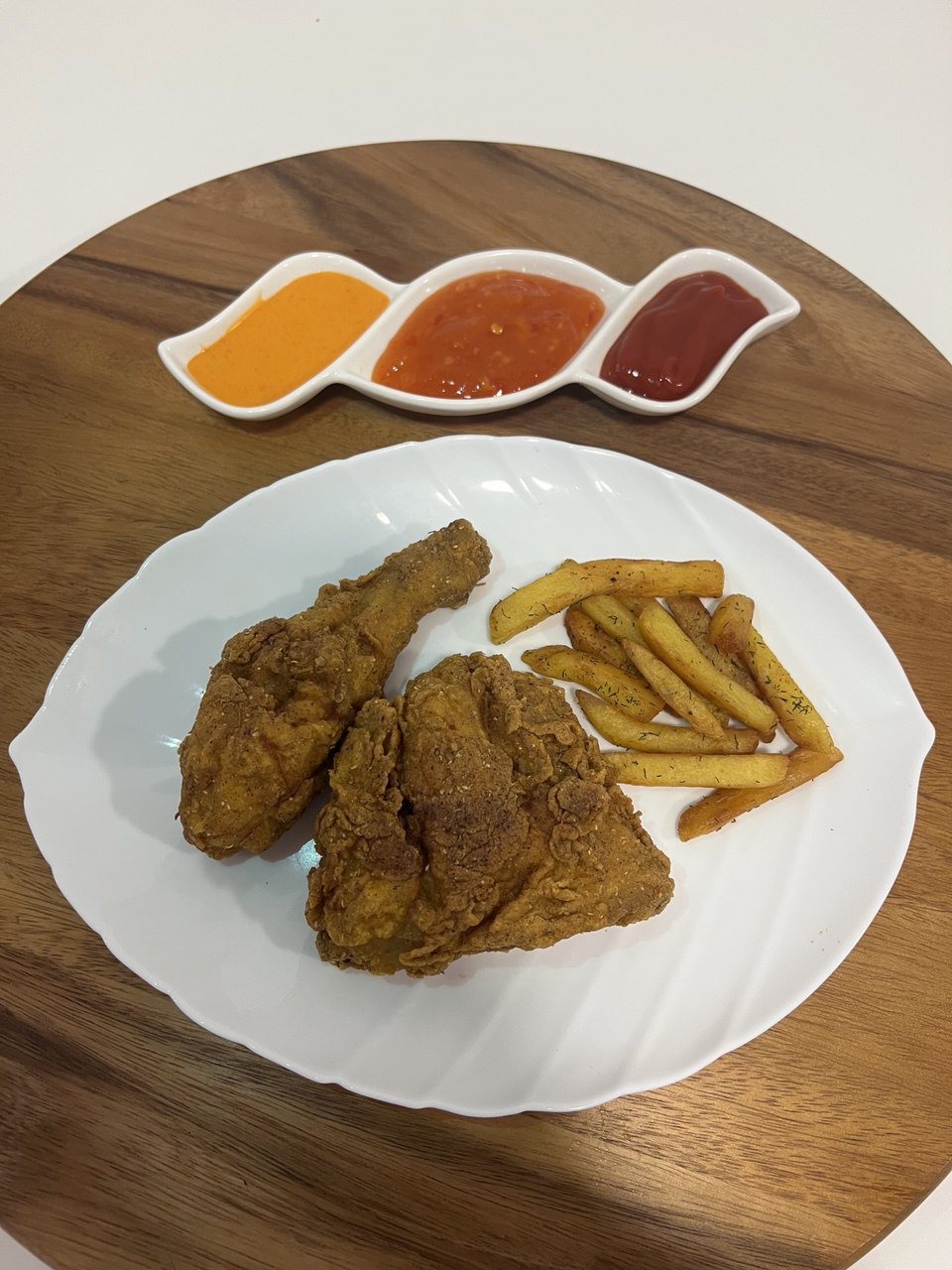 Kentucky Fried Chicken with Potato 2 Pieces - مرغ کنتاکی با سیب زمینی 2 تیکه